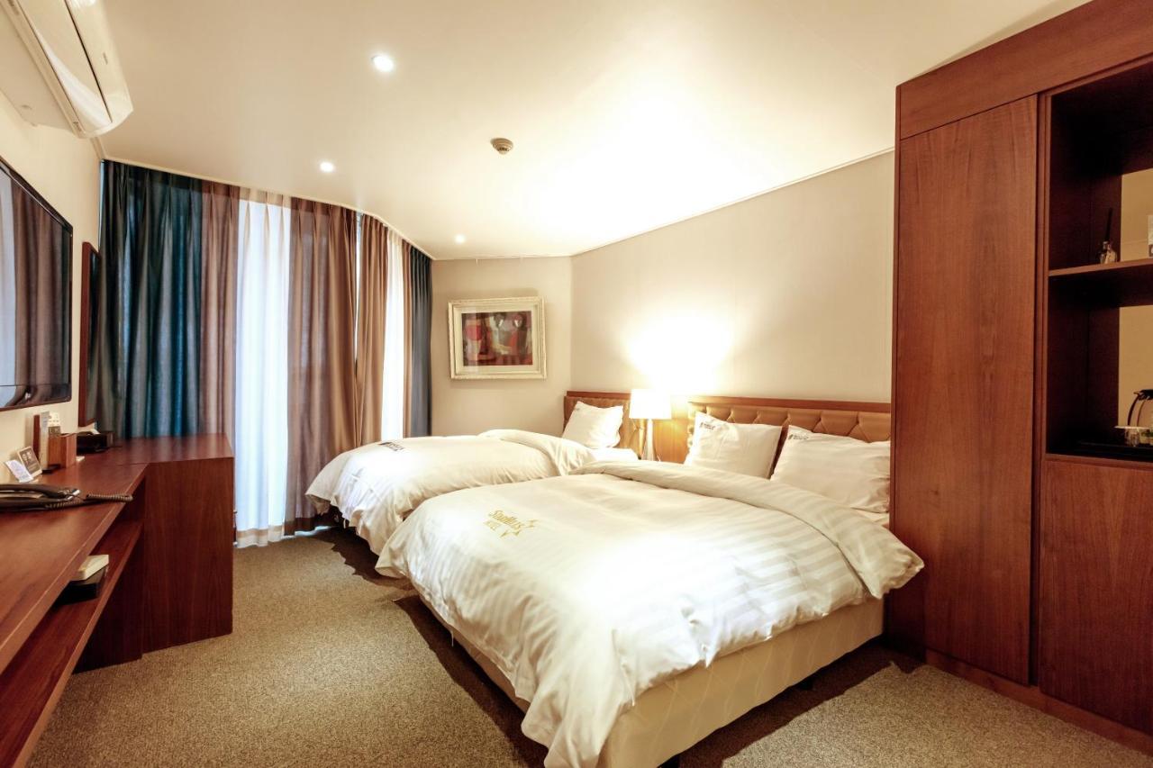 Benikea Starhills Hotel Buan Exterior photo